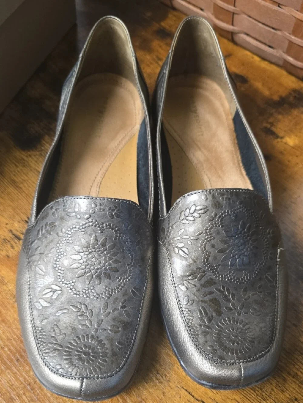 Easy Spirit Metallic Bronze Floral-Embossed Slip-On Loafers
